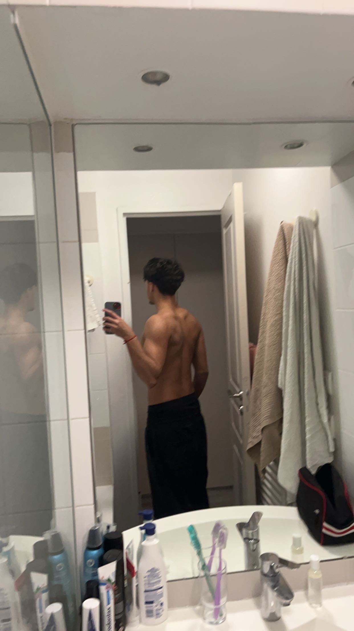 Profil de Tahiry, 19 ans, Escort TS Luxembourg à Tintesmühle