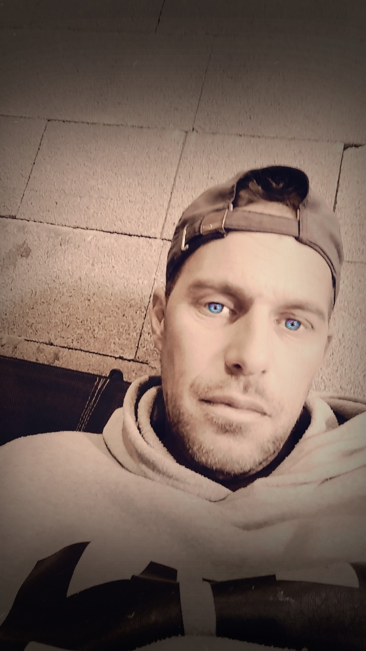 Profil de Riadh, 45 ans, Escort TS Luxembourg à Heinerscheid