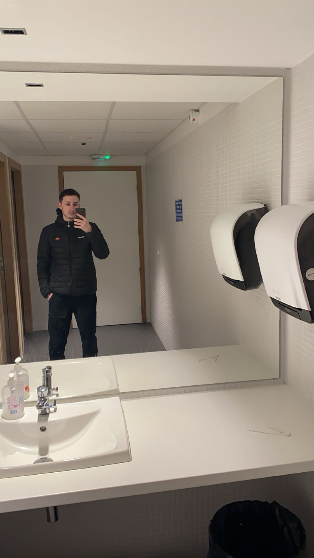 Profil de Semih, 20 ans, Escort TS Luxembourg à Saeul